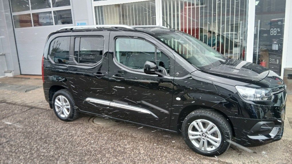 Toyota Proace (Verso) 83.000 km 21.590 &euro; Villingen-Schwenningen 78056