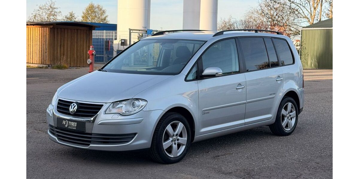 VW Touran 123.500 km 11.950 &euro; Trossingen 78647