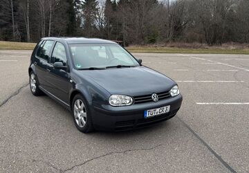 VW Golf 241.000 km 5.999 &euro; Hausen ob Verena 78595