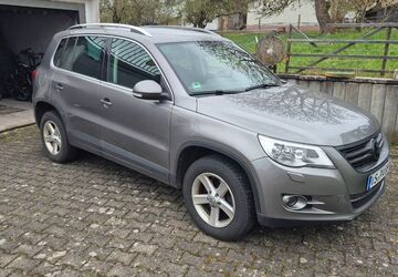 VW Tiguan 201.000 km 3.999 &euro; Königsfeld 78126