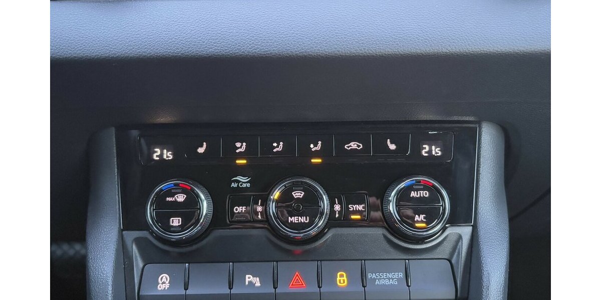 Skoda Karoq 1.5 TSI AMBITION/DSG/KAMERA/NAVI/PDC/DAB 163.970 km 15.900 &euro; Villingen-Schwenningen 78054