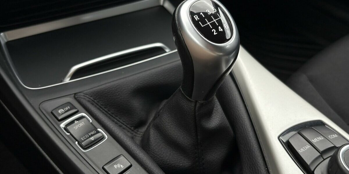 BMW 118d xDrive Advantage PDC/AHK/LED/SHZ/1.HAND 151.790 km 12.900 &euro; Villingen-Schwenningen 78054