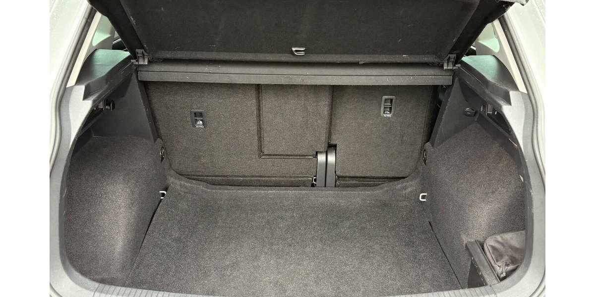 VW Tiguan 2.0 TDI 4Motion DSG/AHK/SHZ/DAB/CARPLAY 126.308 km 19.900 &euro; Villingen-Schwenningen 78054