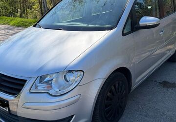 VW Touran 218.000 km 1.890 &euro; Bad Dürrheim 78073