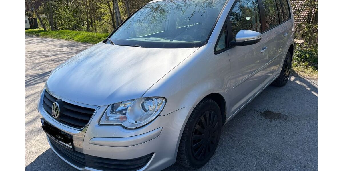 VW Touran 218.000 km 1.890 &euro; Bad Dürrheim 78073