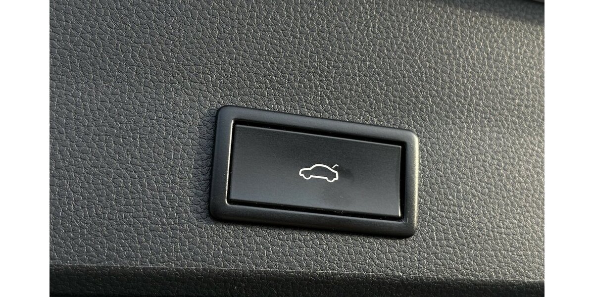 Seat Ateca Xcellence 4Drive 360°/PANO/STANDHZ/DAB/ACC 121.775 km 17.900 &euro; Villingen-Schwenningen 78054