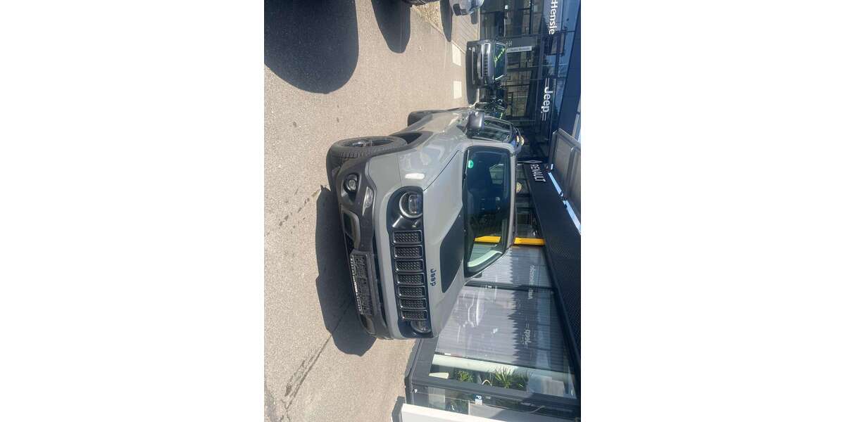 Jeep Renegade 66.566 km 20.800 &euro; Tuttlingen 78532