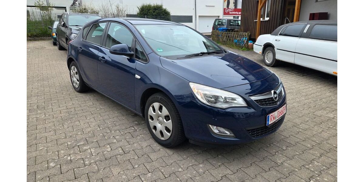 Opel Astra 185.000 km 2.800 &euro; Schramberg 78713