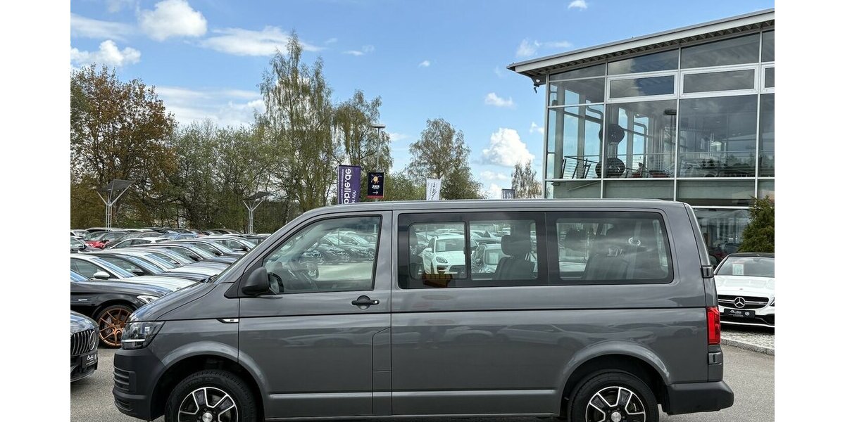 VW T6 Transporter Kasten 9-SITZER/AHK/NAVI/KAMERA 114.224 km 26.800 &euro; Villingen-Schwenningen 78054