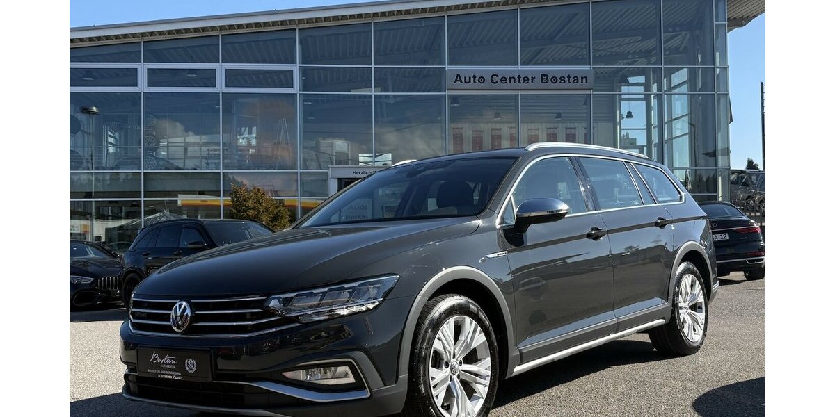 VW Passat Alltrack 2.0 TDI MASSAGE/PANO/NAVI/1.HAND 88.854 km 24.900 &euro; Villingen-Schwenningen 78054
