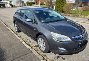 Opel Astra J Sports Tourer 203.000 km 5.600 &euro; Donaueschingen 78166