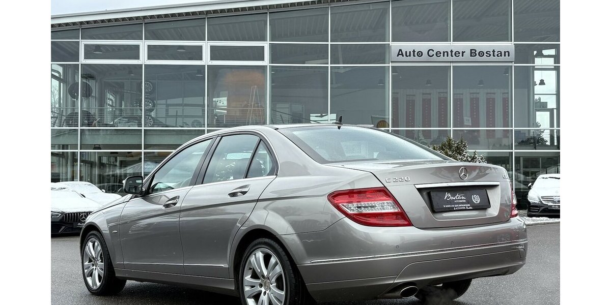 Mercedes-Benz C 220 CDI SITZHEIZUNG/BI-XENON/TEMPOM/ISOFIX/PDC 124.885 km 10.900 &euro; Villingen-Schwenningen 78054