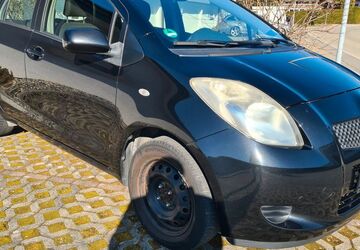 Toyota Yaris 151.000 km 2.600 &euro; Spaichingen 78549