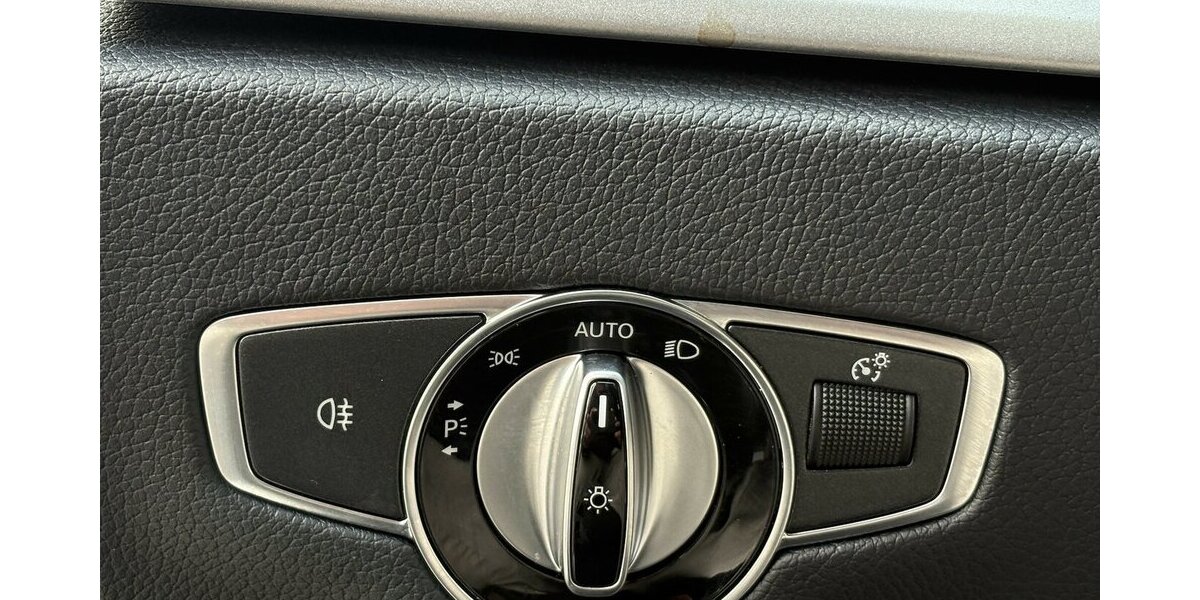 Mercedes-Benz E 200 d VIRTUAL+COCKPIT/KAMERA/NAVI/CARPLAY/SHZ 109.838 km 28.900 &euro; Villingen-Schwenningen 78054