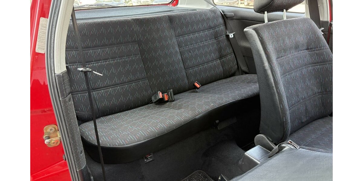 VW Golf AUTOMATIKGETREIEBE/1.HAND 92.632 km 3.900 &euro; Villingen-Schwenningen 78054
