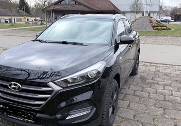 Hyundai TUCSON 70.600 km 13.600 &euro; Blumberg 78176