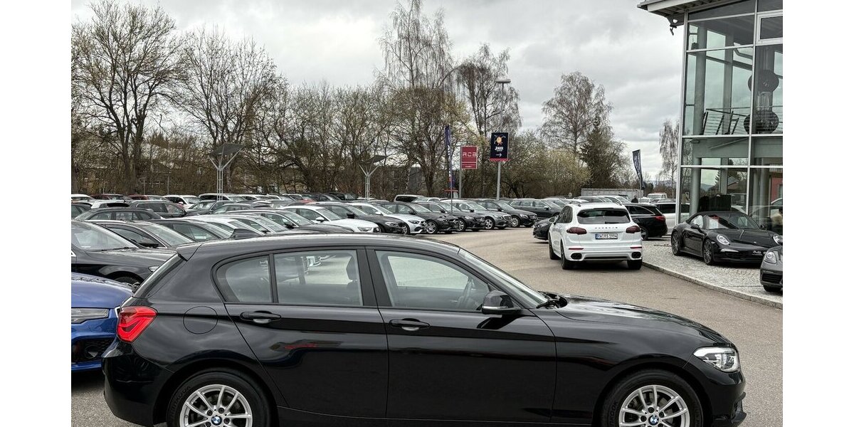 BMW 118d xDrive Advantage PDC/AHK/LED/SHZ/1.HAND 151.790 km 12.900 &euro; Villingen-Schwenningen 78054