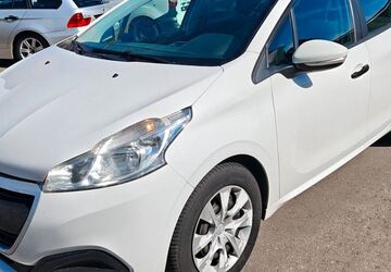 Peugeot 208 167.000 km 4.998 &euro; Aldingen 78554