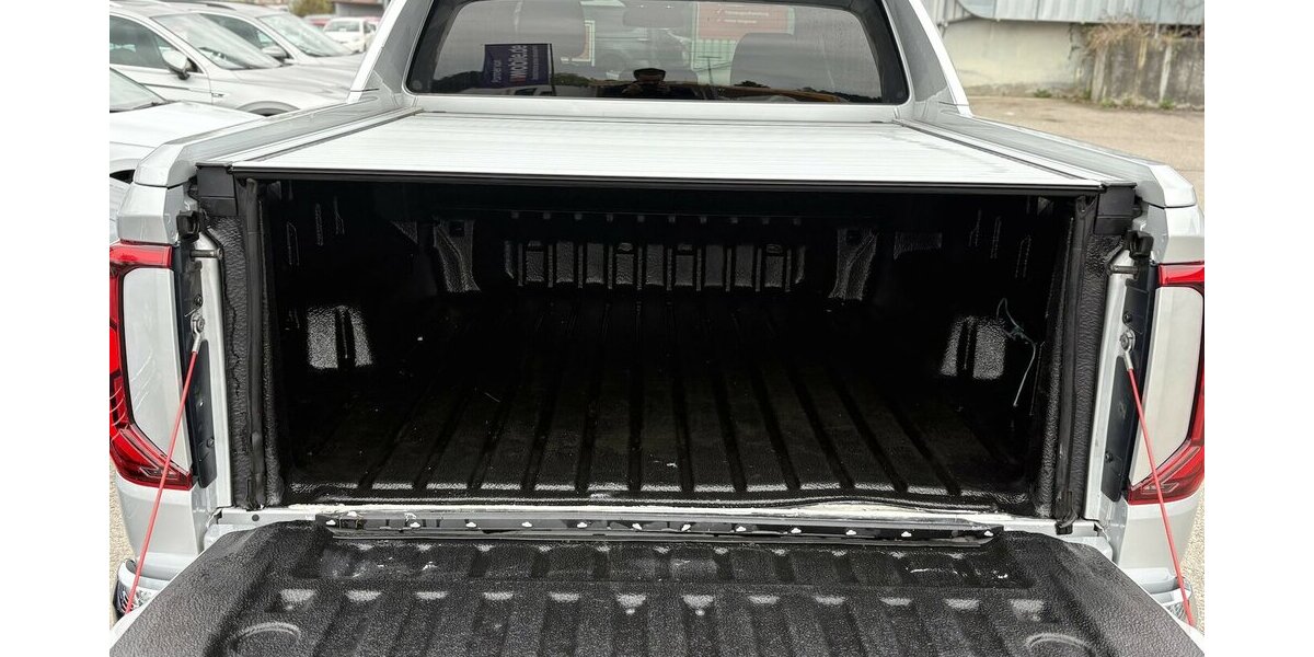 VW Amarok 4Motion V6 360°/NAVI/STANDHZ/SHZ/DAB+/AHK 41.134 km 45.900 &euro; Villingen-Schwenningen 78054