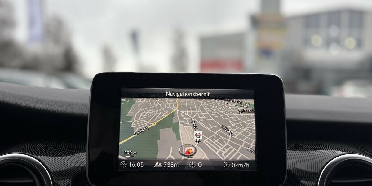 Mercedes-Benz V 250 D Lang Edition STANDHZ/SHZ/NAVI/KAMERA/AHK 118.803 km 36.900 &euro; Villingen-Schwenningen 78054