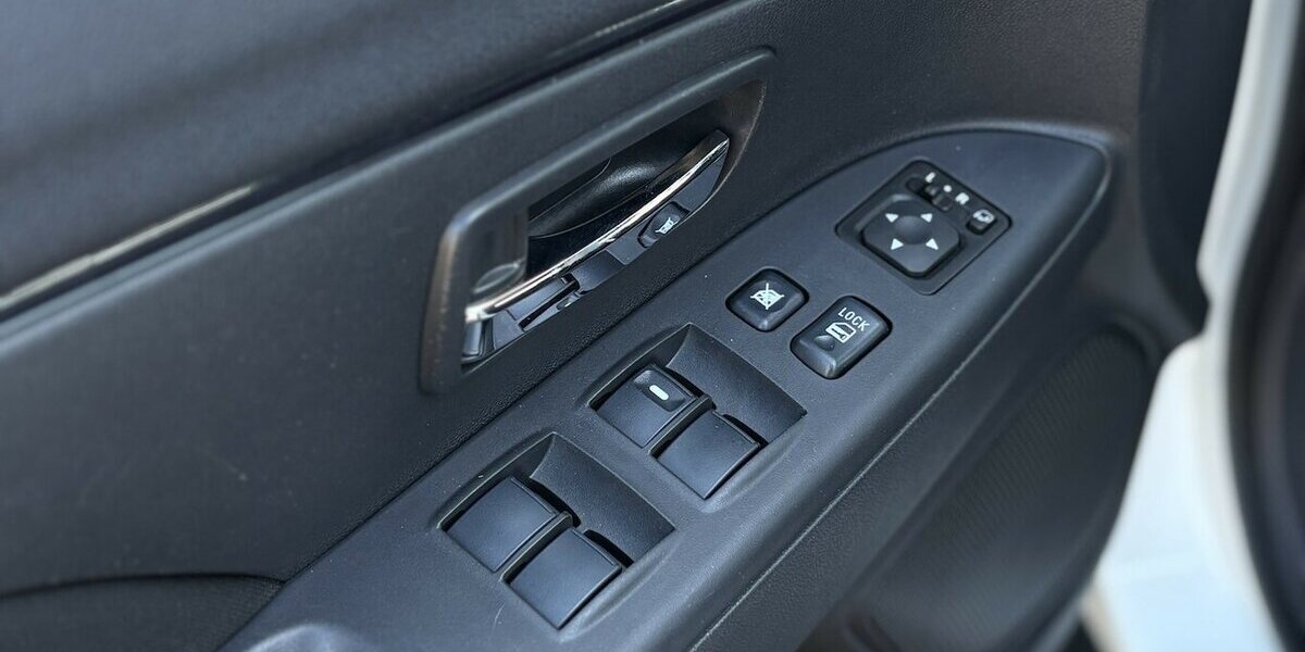 Mitsubishi ASX Basis 2WD PDC/KLIMA/SITZHEIZUNG/USB/1.HAND 46.244 km 8.900 &euro; Villingen-Schwenningen 78054