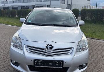 Toyota Verso 159.000 km 7.999 &euro; Donaueschingen 78166