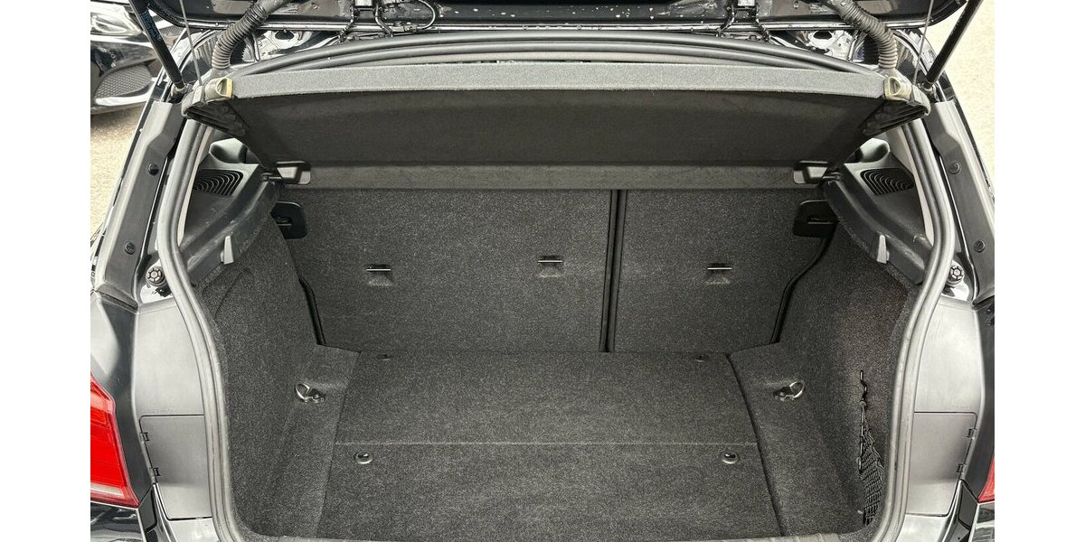 BMW 118d xDrive Advantage PDC/AHK/LED/SHZ/1.HAND 151.790 km 12.900 &euro; Villingen-Schwenningen 78054