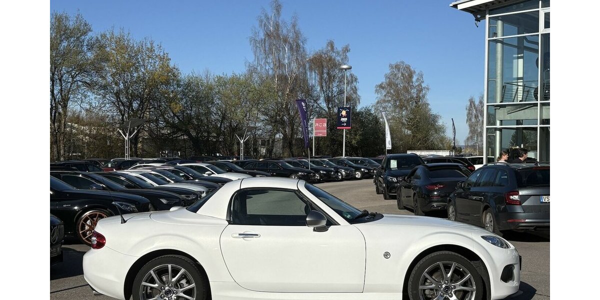Mazda MX-5 2.0 Sendo Roadster Coupe NAVI/SITZHEIZUNG 88.467 km 15.900 &euro; Villingen-Schwenningen 78054