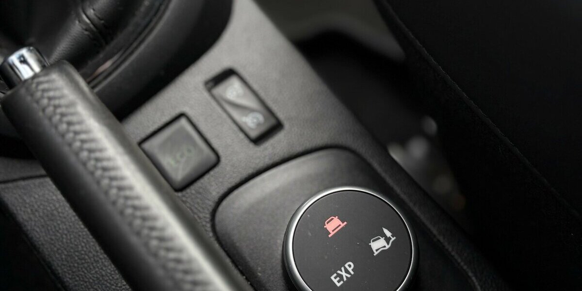 Renault Captur 1.2 XMOD KAMERA/NAVI/SHZ/KLIMA/KEYLESS 29.841 km 11.900 &euro; Villingen-Schwenningen 78054