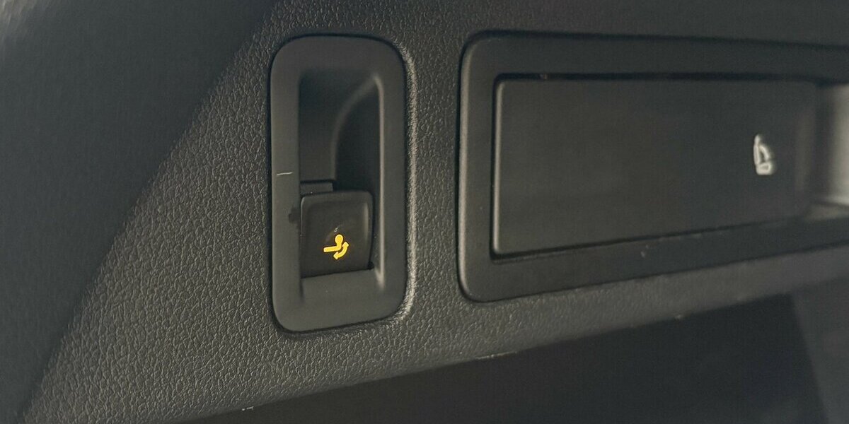 VW Tiguan 2.0 TDI 4Motion DSG/AHK/SHZ/DAB/CARPLAY 126.308 km 19.900 &euro; Villingen-Schwenningen 78054