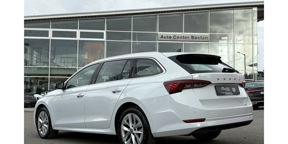 Skoda Octavia 2.0 TDI Combi Style MEMORY/NAVI/CARPLAY 84.033 km 19.900 &euro; Villingen-Schwenningen 78054