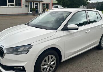 Skoda Fabia 12.000 km 17.680 &euro; Geisingen 78187