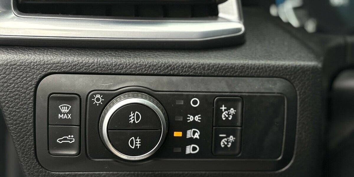 VW Amarok 4Motion V6 360°/NAVI/STANDHZ/SHZ/DAB+/AHK 41.134 km 45.900 &euro; Villingen-Schwenningen 78054