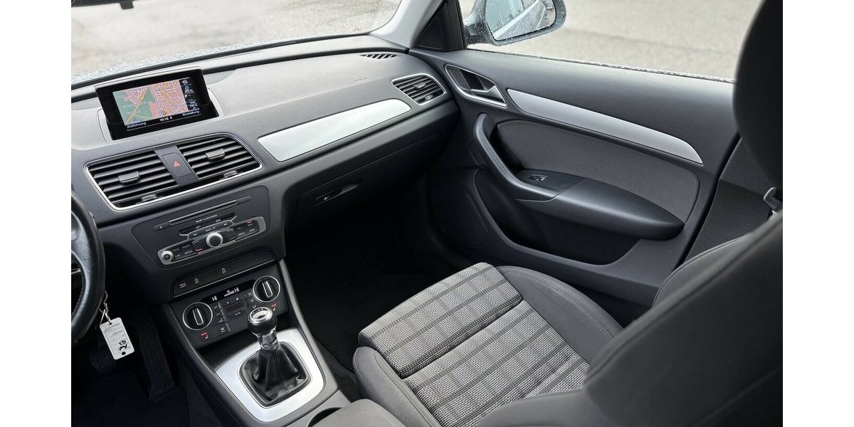 Audi Q3 2.0 TDI/NAVI/AHK/KLIMA/SCHECKHEFT-GEPFLEGT 158.447 km 13.900 &euro; Villingen-Schwenningen 78054