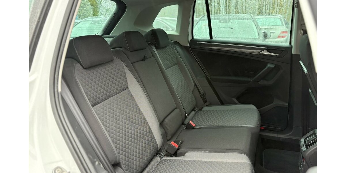 VW Tiguan 2.0 TDI 4Motion DSG/AHK/SHZ/DAB/CARPLAY 126.308 km 19.900 &euro; Villingen-Schwenningen 78054