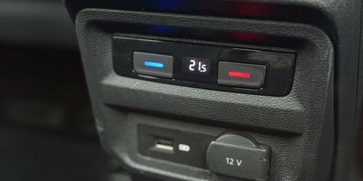 VW Tiguan 2.0 TDI 4Motion DSG/AHK/SHZ/DAB/CARPLAY 126.308 km 19.900 &euro; Villingen-Schwenningen 78054