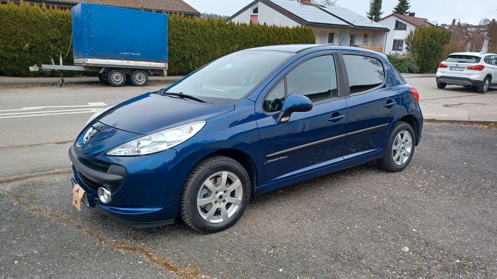 Peugeot 207 173.000 km 2.290 &euro; Tuttlingen 78532
