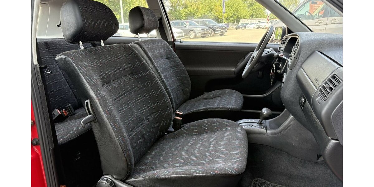 VW Golf AUTOMATIKGETREIEBE/1.HAND 92.632 km 3.900 &euro; Villingen-Schwenningen 78054