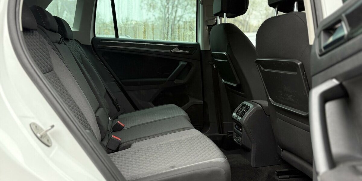 VW Tiguan 2.0 TDI 4Motion DSG/AHK/SHZ/DAB/CARPLAY 126.308 km 19.900 &euro; Villingen-Schwenningen 78054