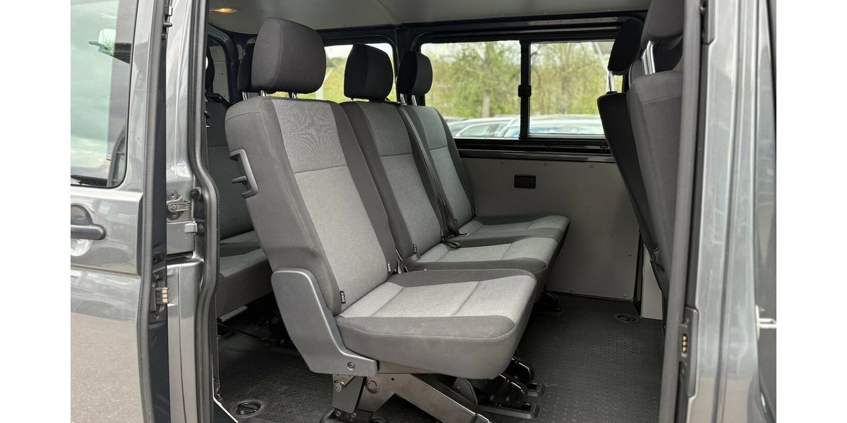 VW T6 Transporter Kasten 9-SITZER/AHK/NAVI/KAMERA 114.224 km 26.800 &euro; Villingen-Schwenningen 78054