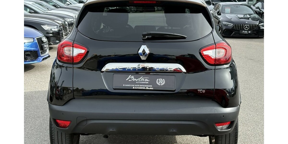 Renault Captur 1.2 TCe Elysee KAMERA/NAVI/SITZHEIZUNG 97.093 km 9.900 &euro; Villingen-Schwenningen 78054