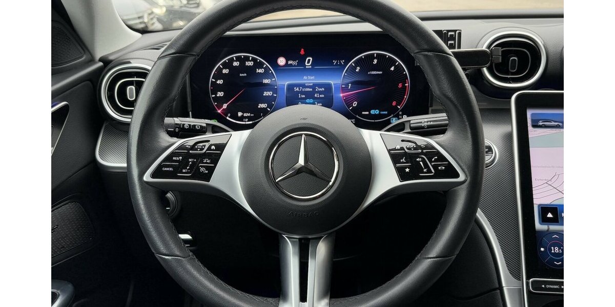 Mercedes-Benz C 300 d/AVANTGARDE/PANORAMA/ACC/KAMERA/DAB/LED 44.969 km 33.900 &euro; Villingen-Schwenningen 78054