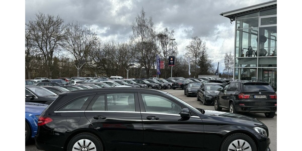 Mercedes-Benz C 200 d G-Tronic Plus NAVI/SHZ/TEMPOMAT/TOTWINKL 133.552 km 17.900 &euro; Villingen-Schwenningen 78054