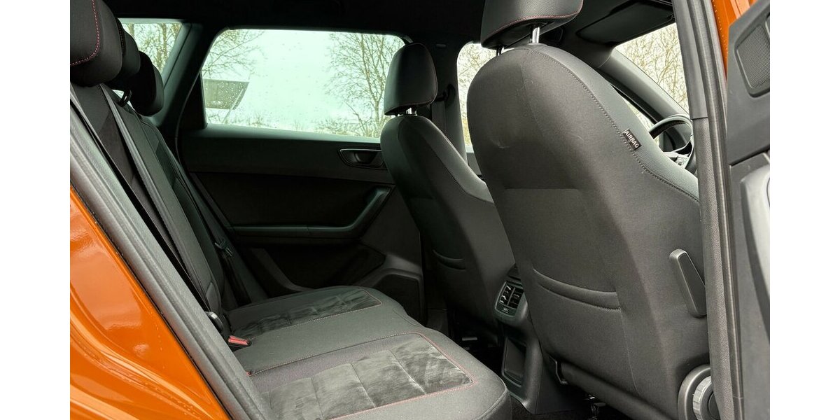 Seat Ateca FR 4 Drive KAMERA/AHK/DSG/1.HAND 88.453 km 19.900 &euro; Villingen-Schwenningen 78054