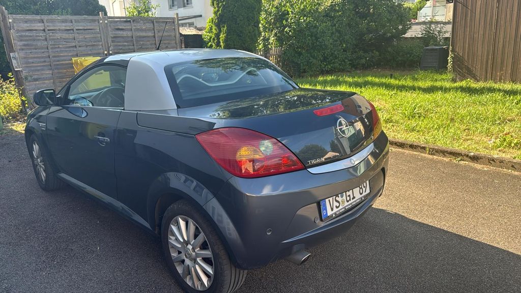 Opel Tigra 194.000 km 5.000 &euro; Schwenningen 78056