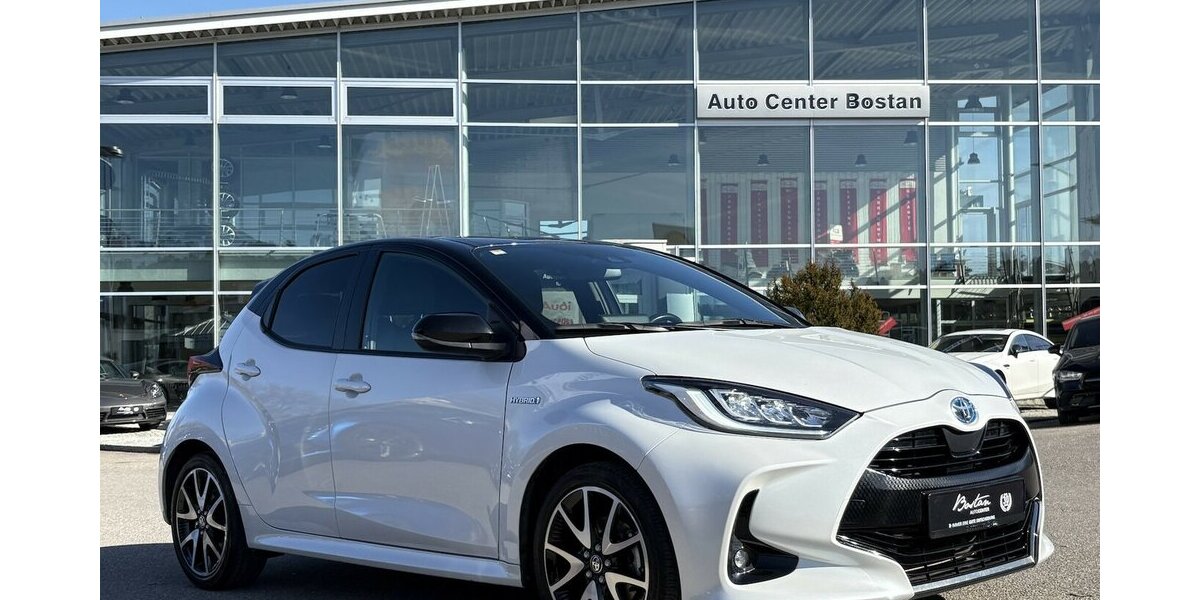 Toyota Yaris 1.5 Hybrid Black&White DAB/KAMERA/1.HAND 29.792 km 18.900 &euro; Villingen-Schwenningen 78054