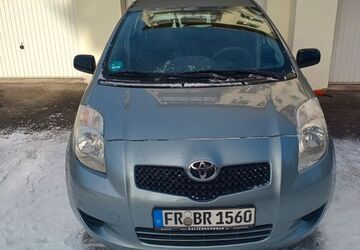 Toyota Yaris 191.000 km 3.499 &euro; Titisee Neustadt 79822
