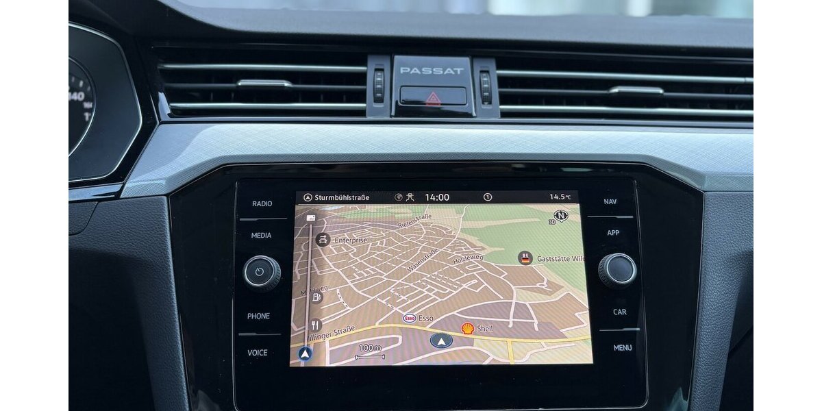 VW Passat 2.0 TDI Variant Business NAVI/KAMERA/ACC 189.309 km 15.900 &euro; Villingen-Schwenningen 78054