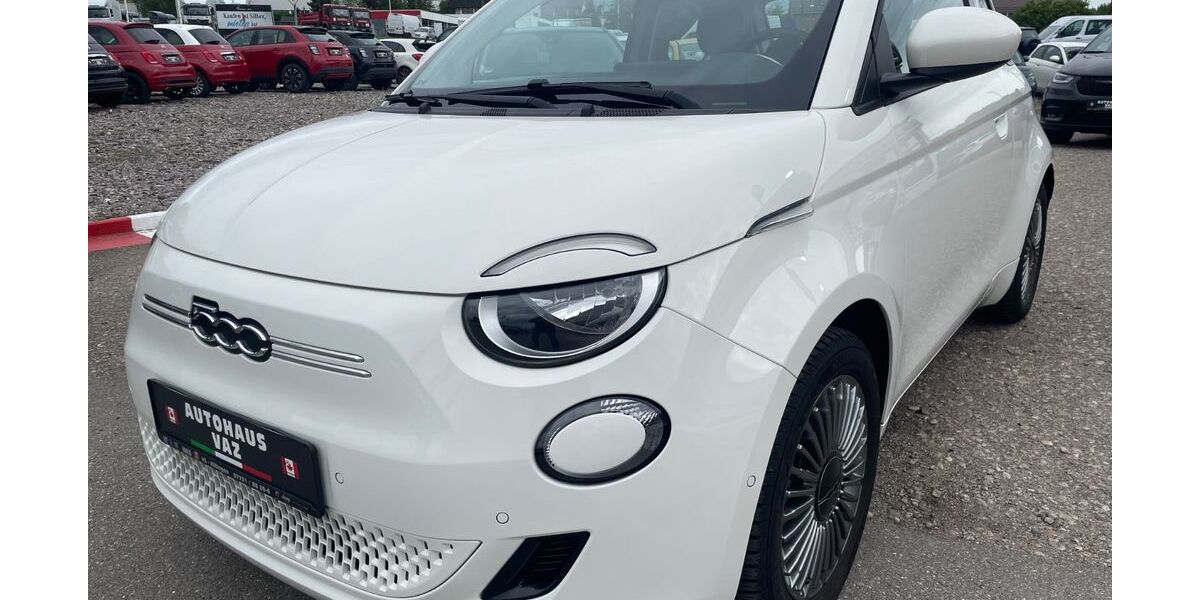 Fiat 500e 14.400 km 21.990 &euro; Villingen-Schwenningen 78052