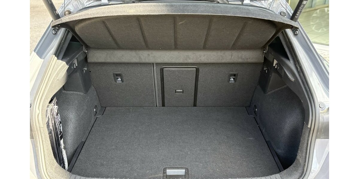 Cupra Formentor 2,0 TSI VZ 4Drive KAMERA/NAVI/SHZ/DAB 37.620 km 29.900 &euro; Villingen-Schwenningen 78054